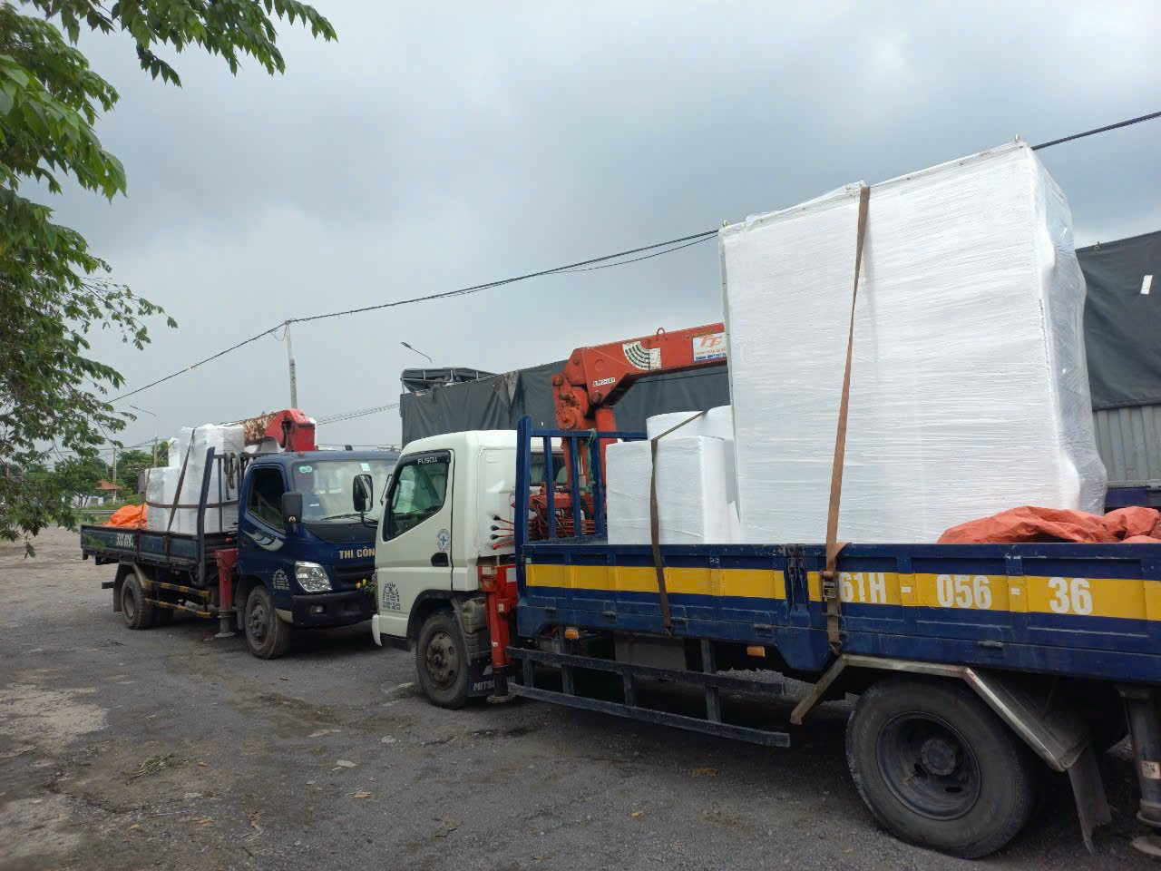 Bốc dỡ hàng hóa nặng cồng kềnh tại Đồng Nai