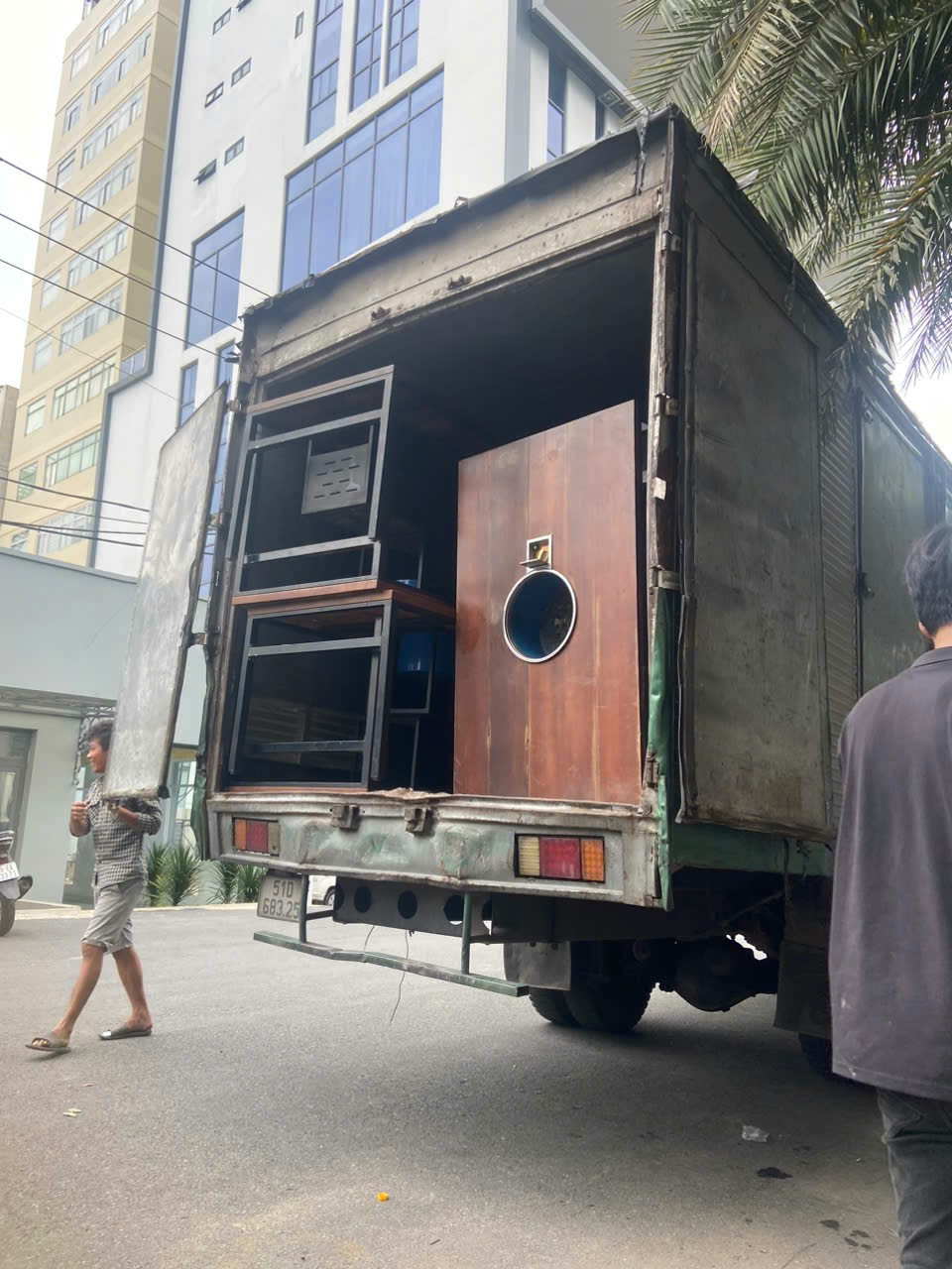 Dịch vụ bốc xếp hàng hóa giá rẻ tại Bình Dương