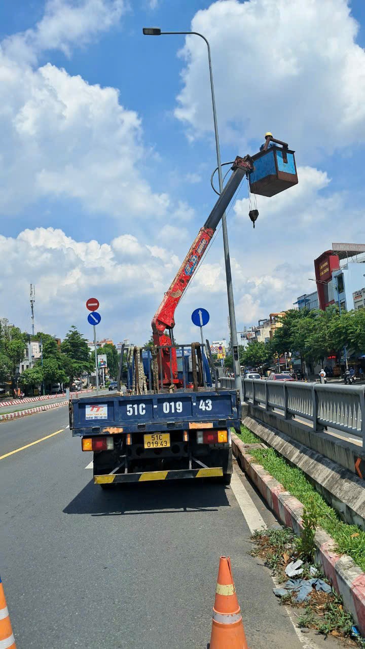 Dịch vụ vận chuyển hàng hóa bằng xe cẩu tại Bình Dương