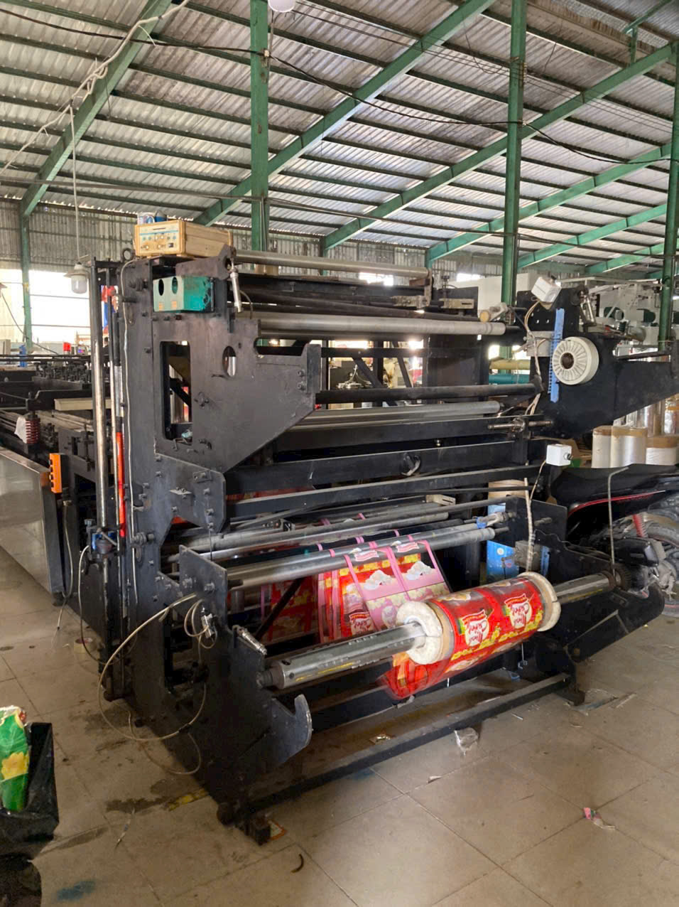 Nâng hạ di dời máy móc nặng tại tphcm