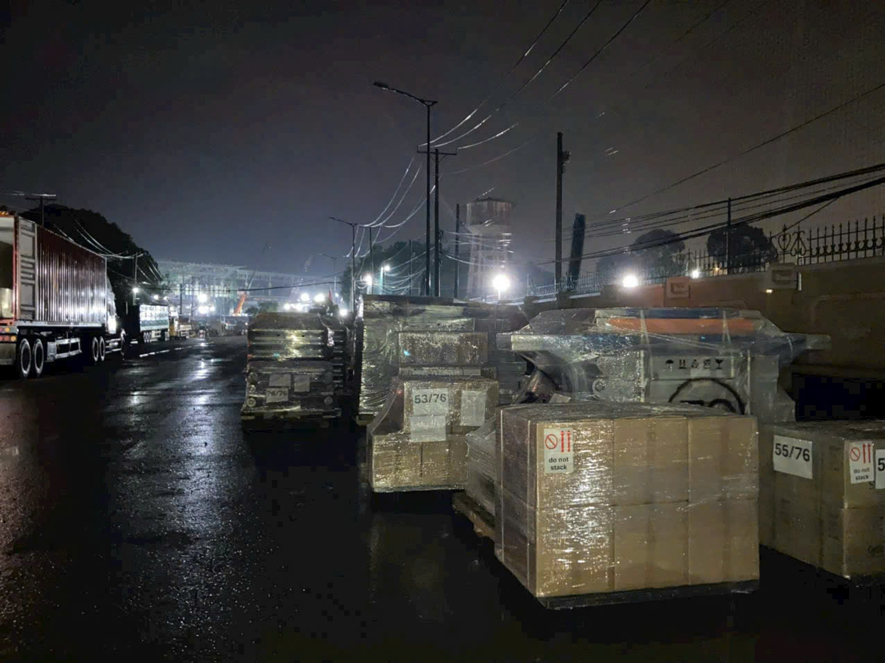 vận chuyển thiết bị máy móc công trình tại Long An 1